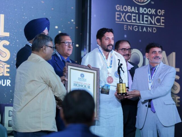 Renowned Sculptor Arun Yogiraj Honored at Global Book of Excellence Award Ceremony in Mumbai